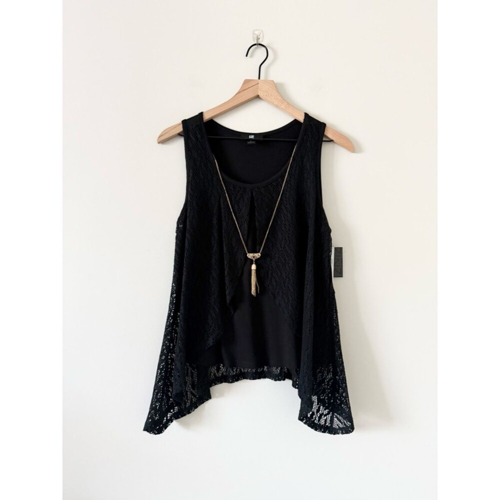 NWT  iZ Byer Black Lace Overlay Sleeveless Top with Necklace Size M
